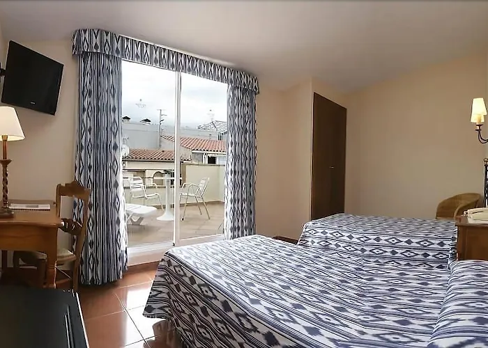 Urh Tossa Del Mar 3* Tossa de Mar